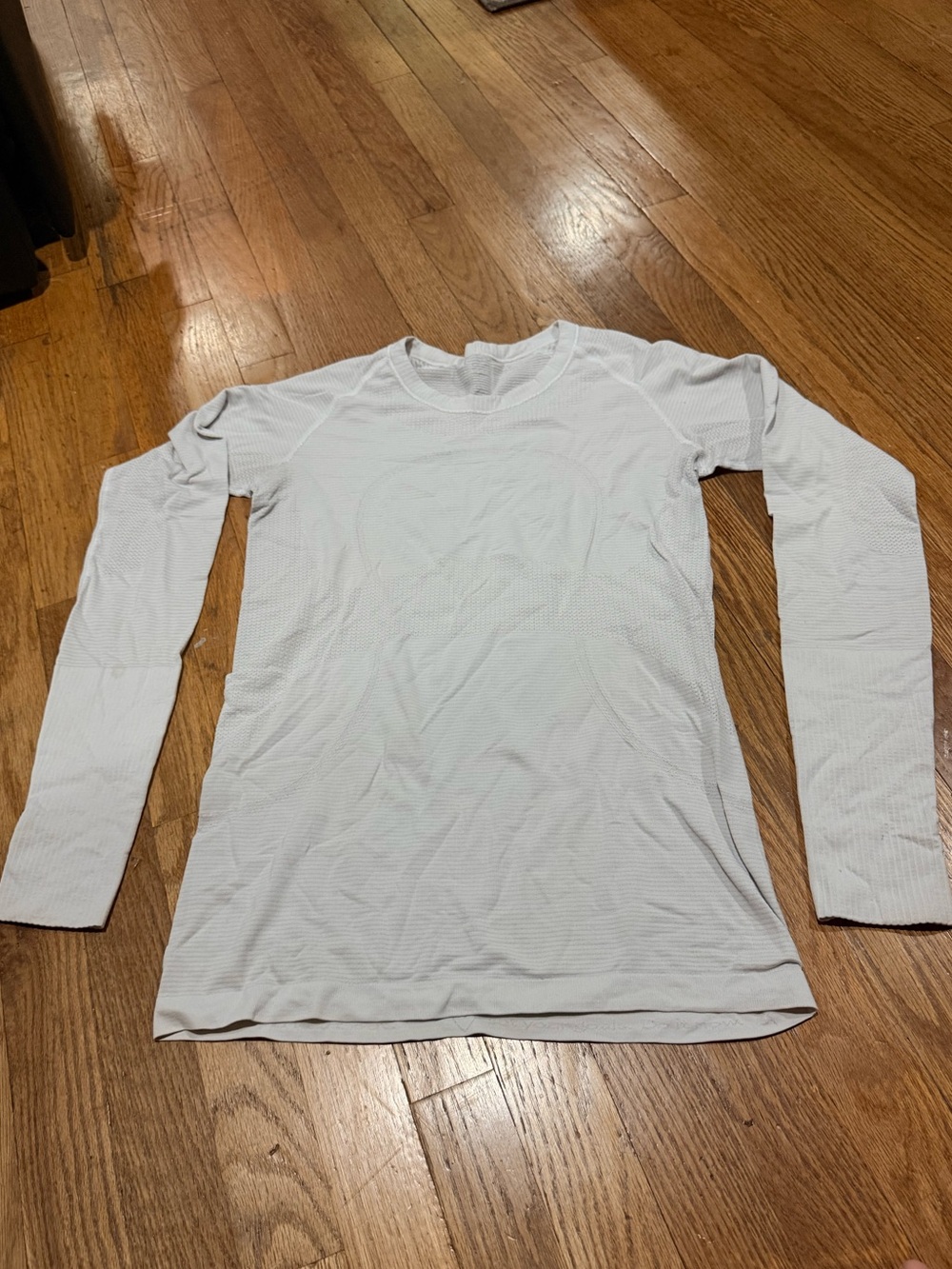 lululemon swiftly Long Sleeve Tee size 8
